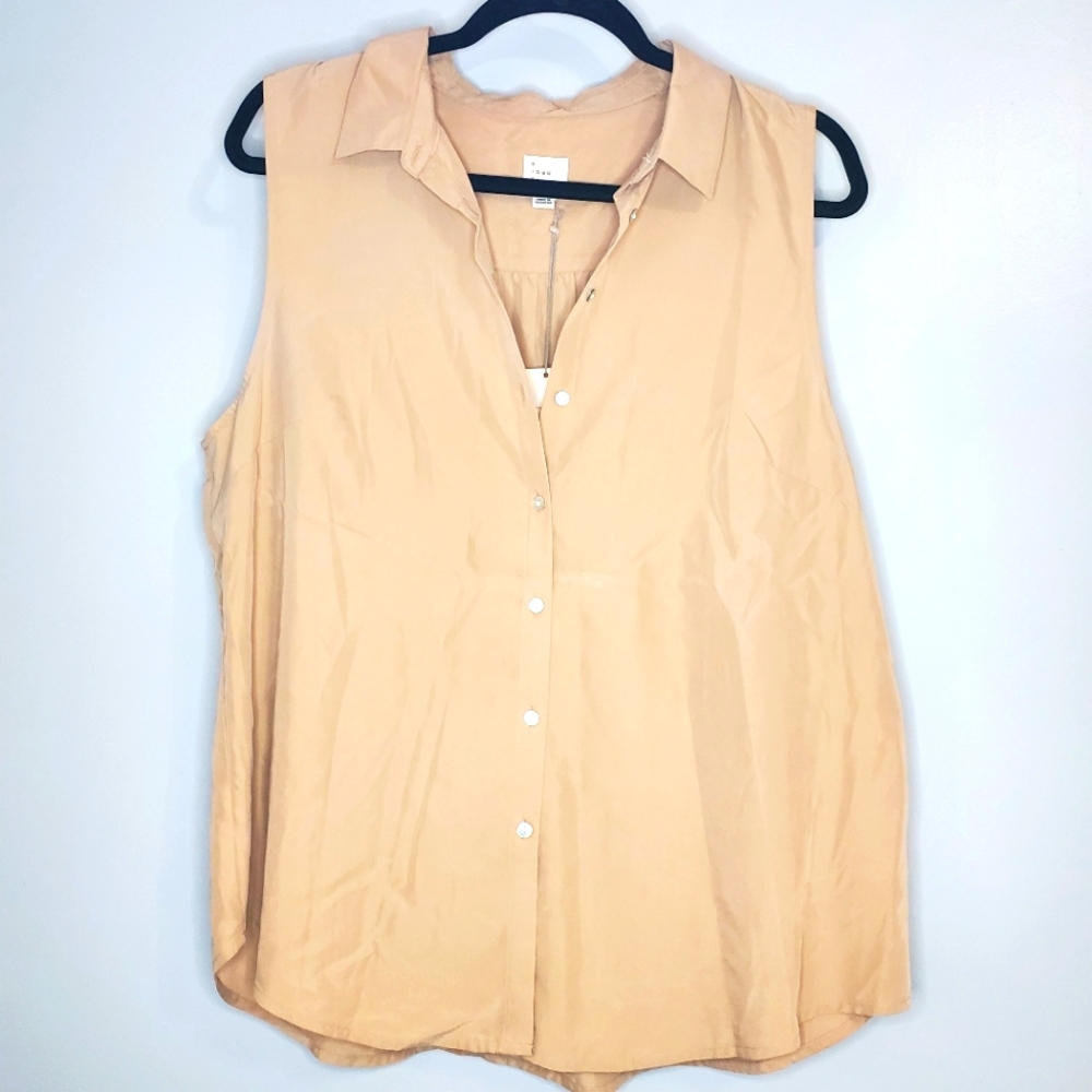 Button up Sleeveless blouse